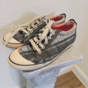 EUC COACH low top sneakers. Size 9B. Excellent Condition